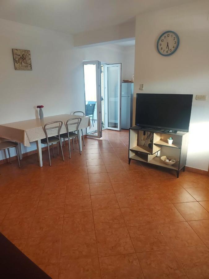 Apartmani Ciklic Dobropoljana 外观 照片