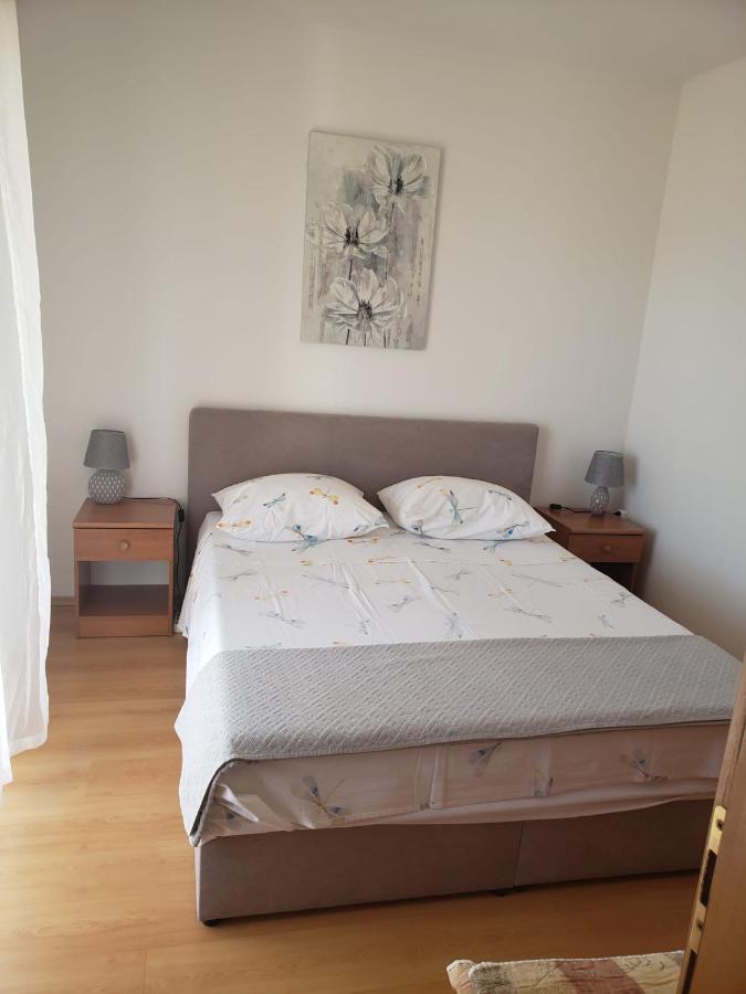 Apartmani Ciklic Dobropoljana 外观 照片