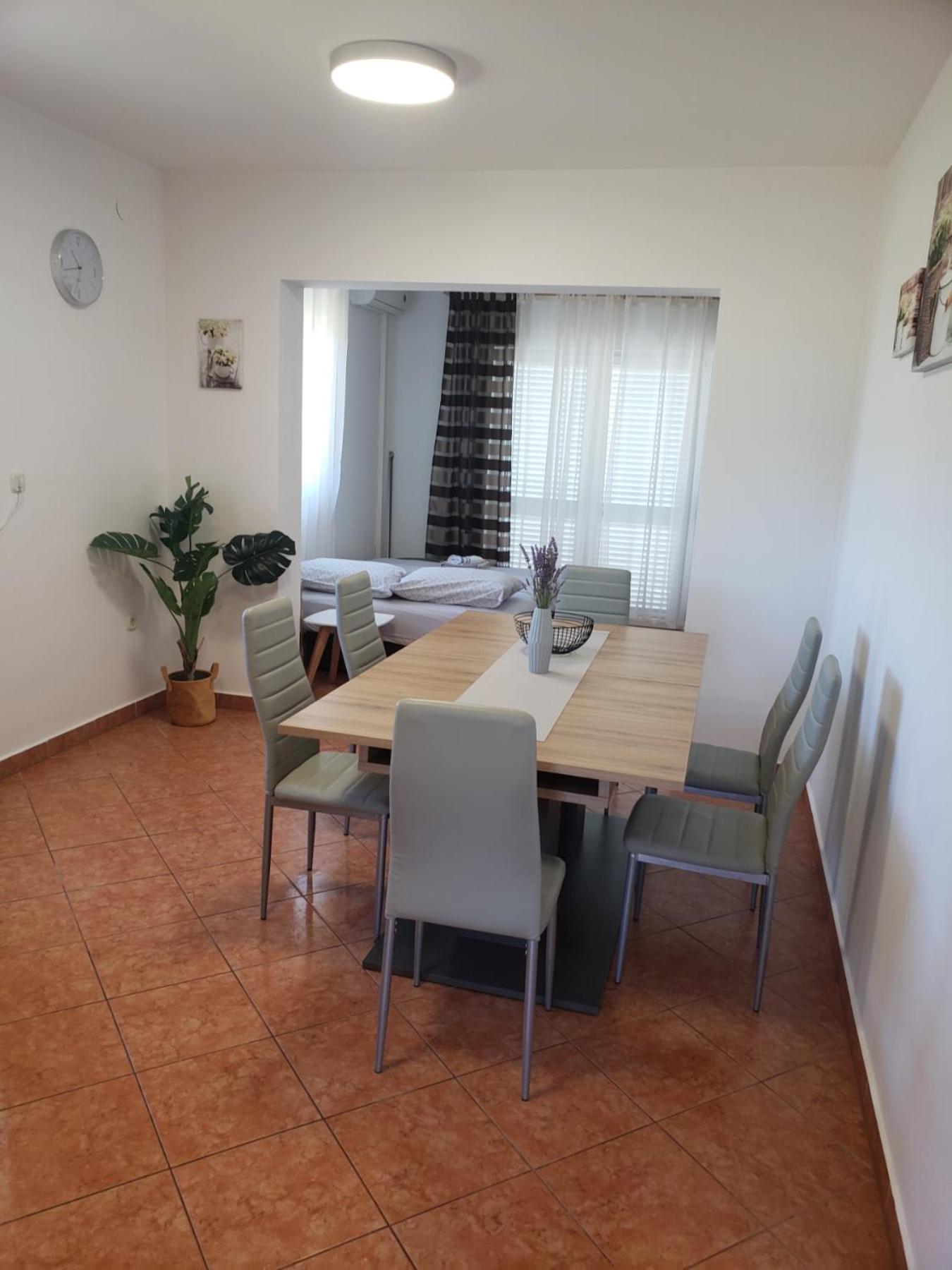 Apartmani Ciklic Dobropoljana 外观 照片