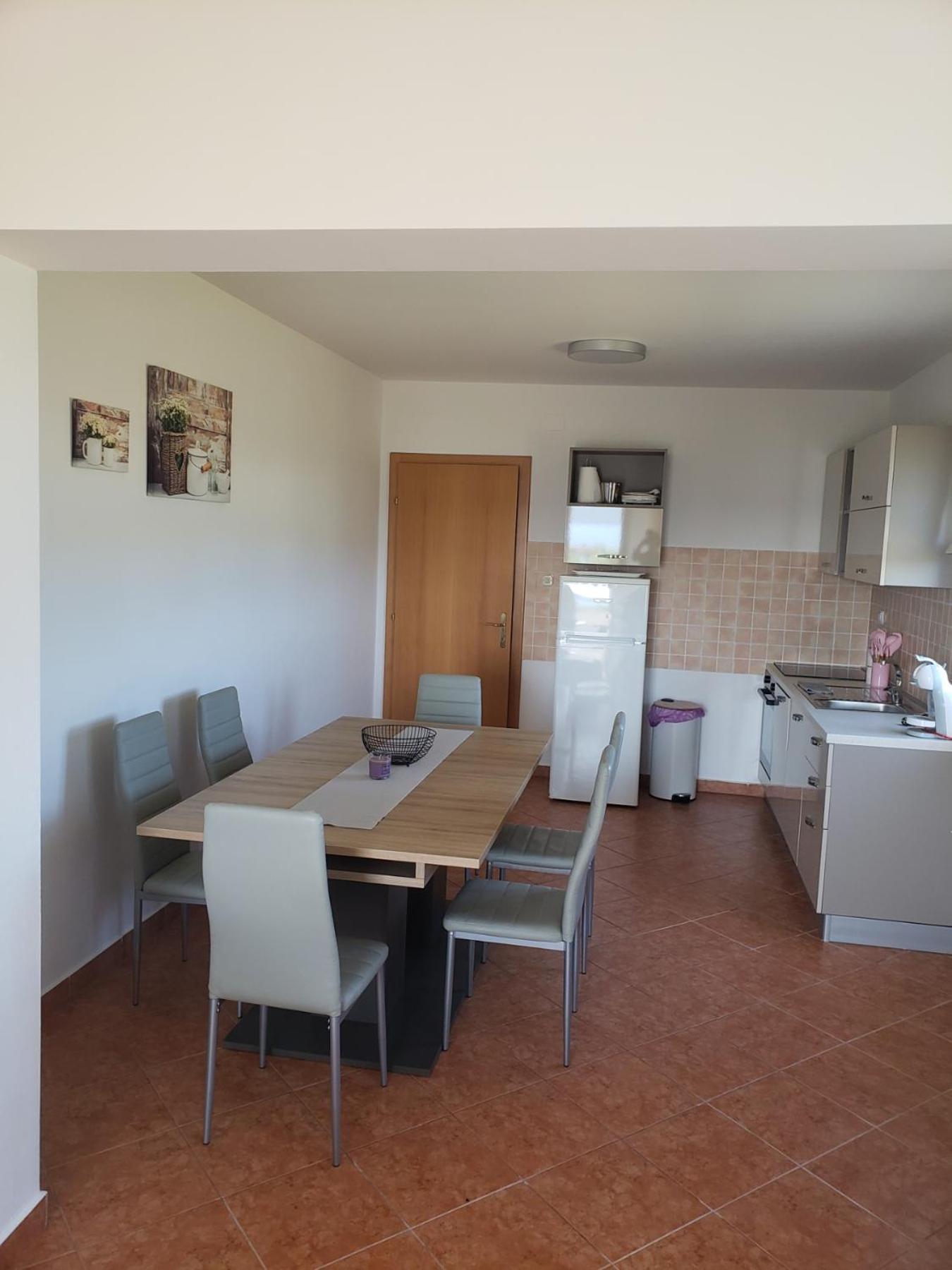 Apartmani Ciklic Dobropoljana 外观 照片