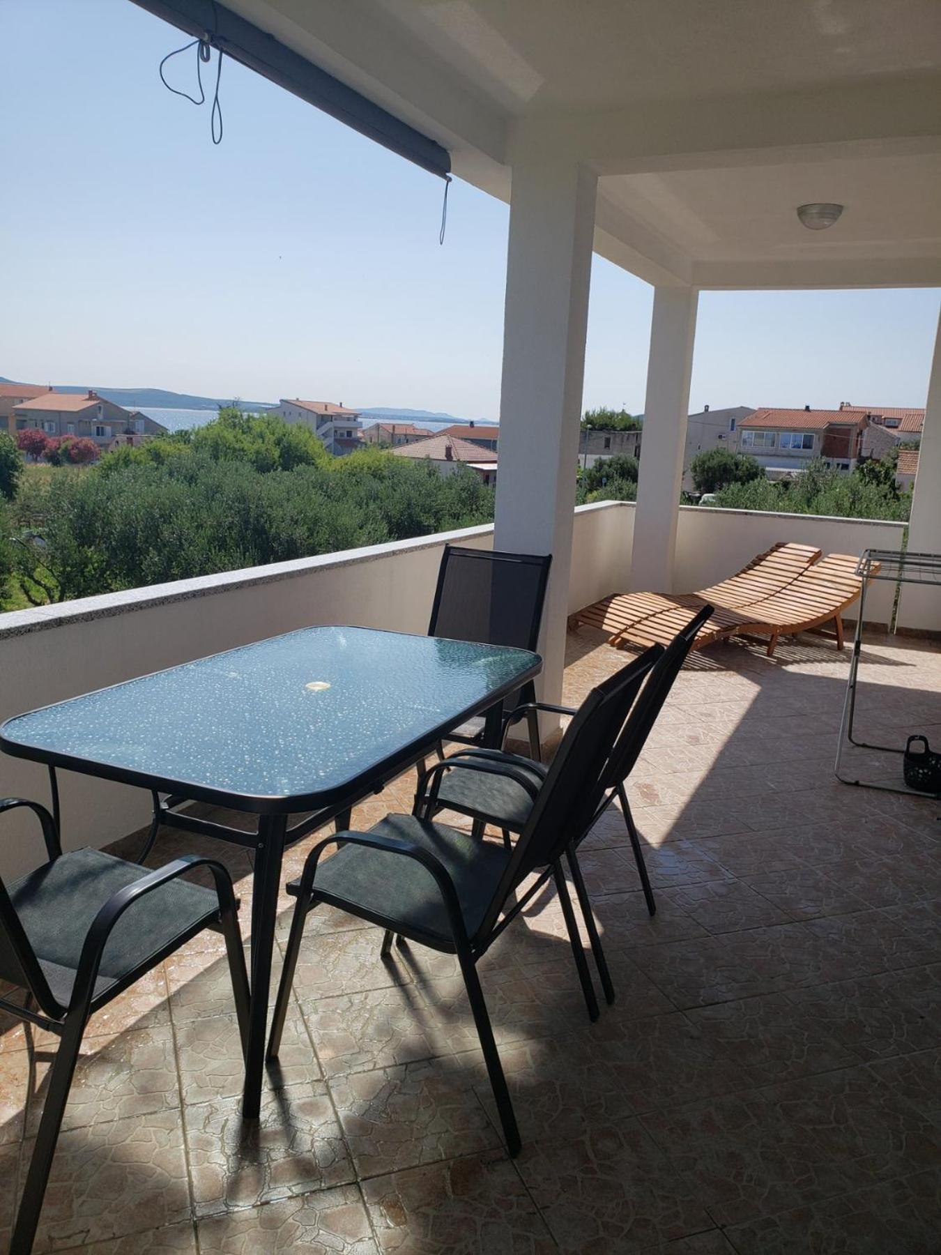Apartmani Ciklic Dobropoljana 外观 照片